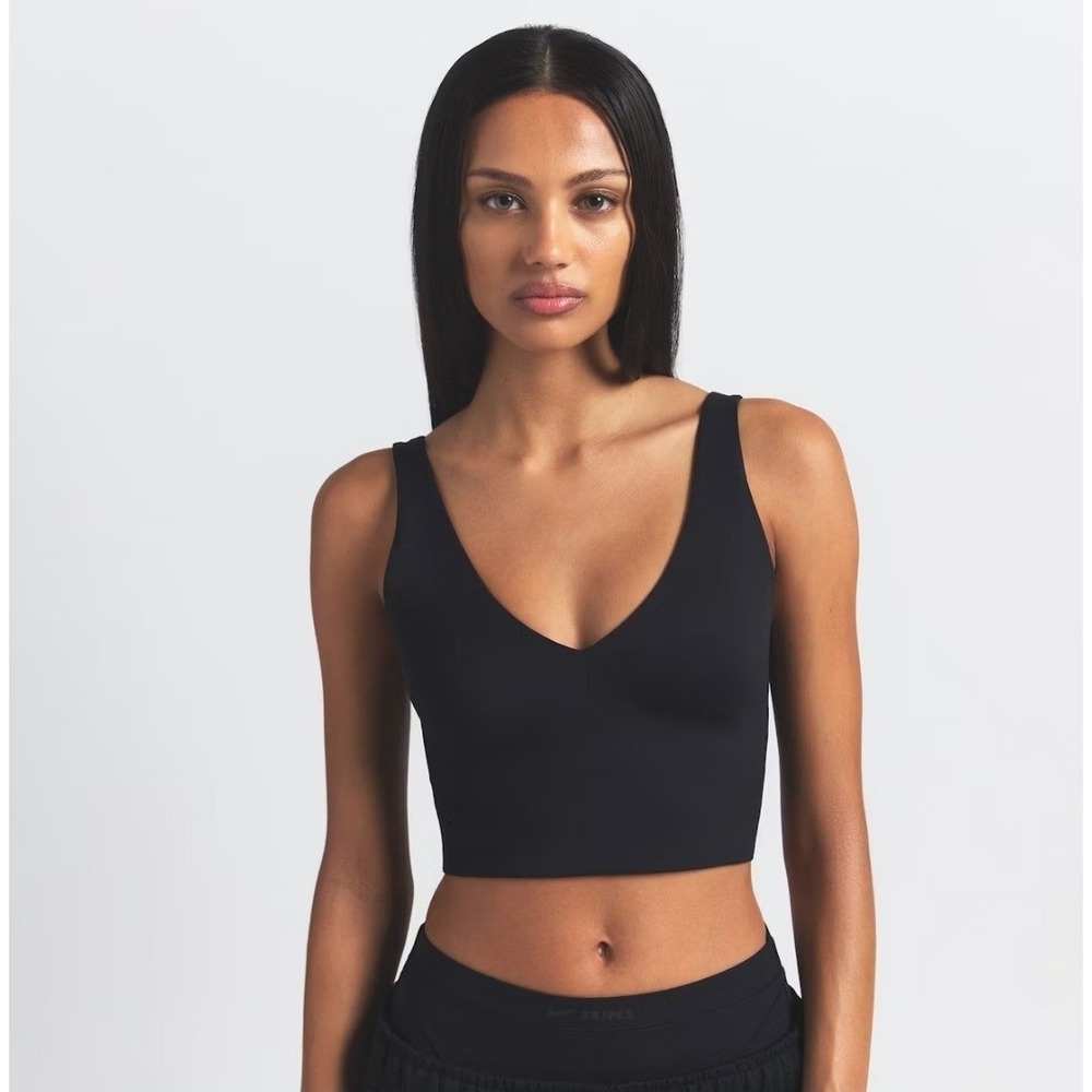Nike SKIMS Matte V Neck Long Line Bra Tank Obsidian Black Staple Casual Layering